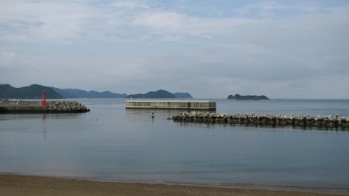 穏やかな栖原海岸